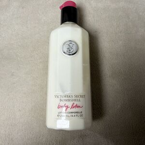 Victoria's Secret Bombshell Body Lotion‎ Vintage 8.4 fl oz Full Size NEW Pump